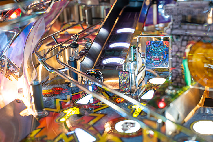 KING KONG Myth of Terror Island PRO Edition Flipper - STERN Pinball