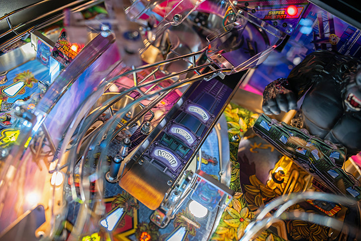 KING KONG Myth of Terror Island PRO Edition Flipper - STERN Pinball
