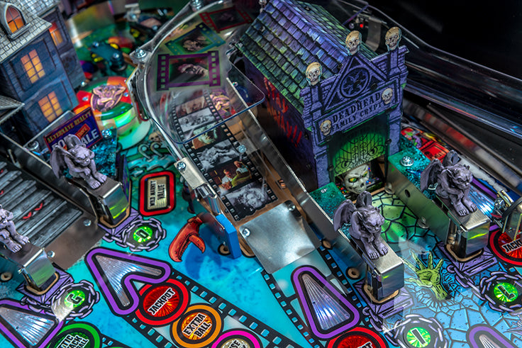 ELVIRA`S House of Horror PREMIUM Edition Flipper - STERN Pinball