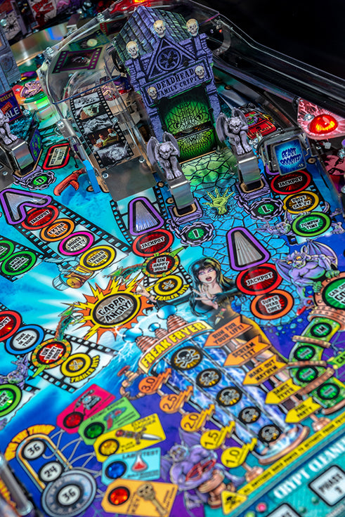 ELVIRA`S House of Horror PREMIUM Edition Flipper - STERN Pinball