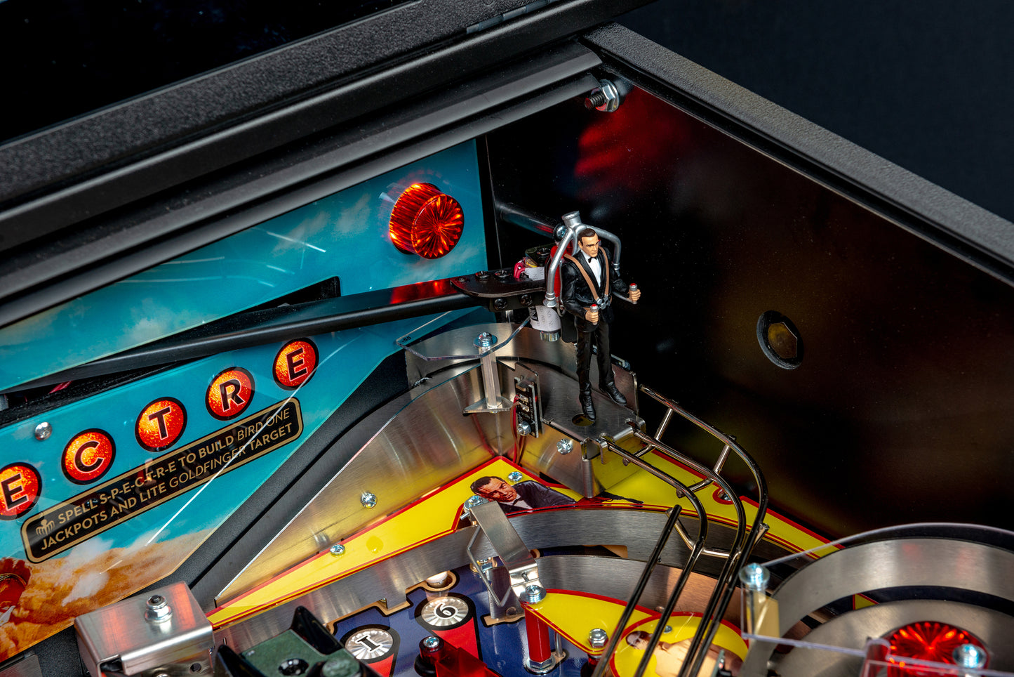 JAMES BOND 007 PREMIUM Edition Flipper - STERN Pinball