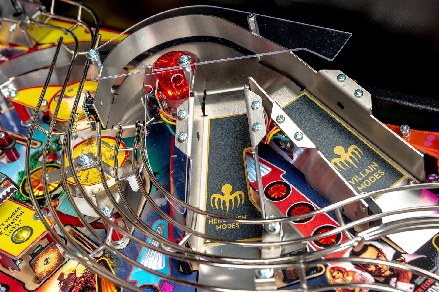 JAMES BOND 007 PREMIUM Edition Flipper - STERN Pinball