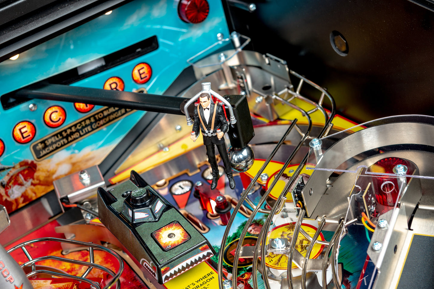 JAMES BOND 007 PREMIUM Edition Flipper - STERN Pinball