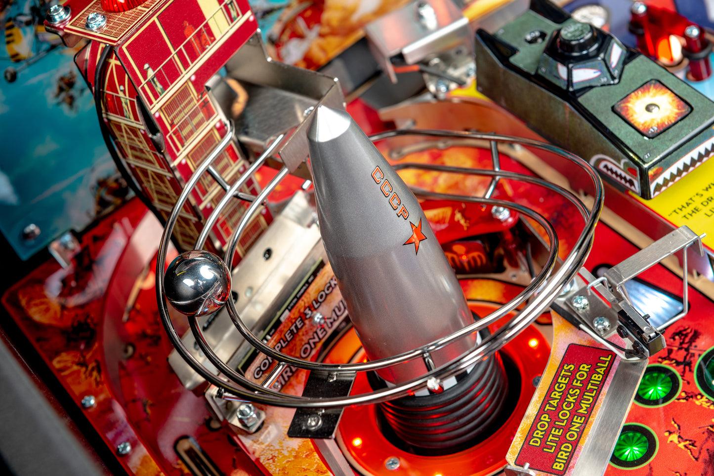 JAMES BOND 007 PREMIUM Edition Flipper - STERN Pinball