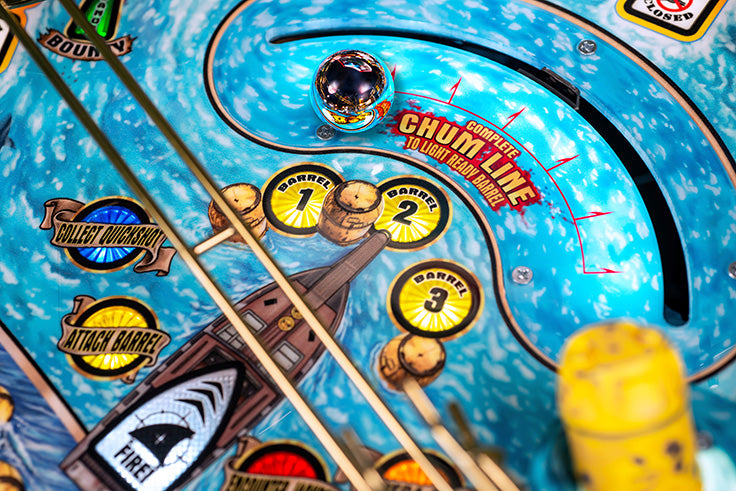 JAWS 50th ANNIVERSARY PREMIUM Edition Flipper - STERN Pinball