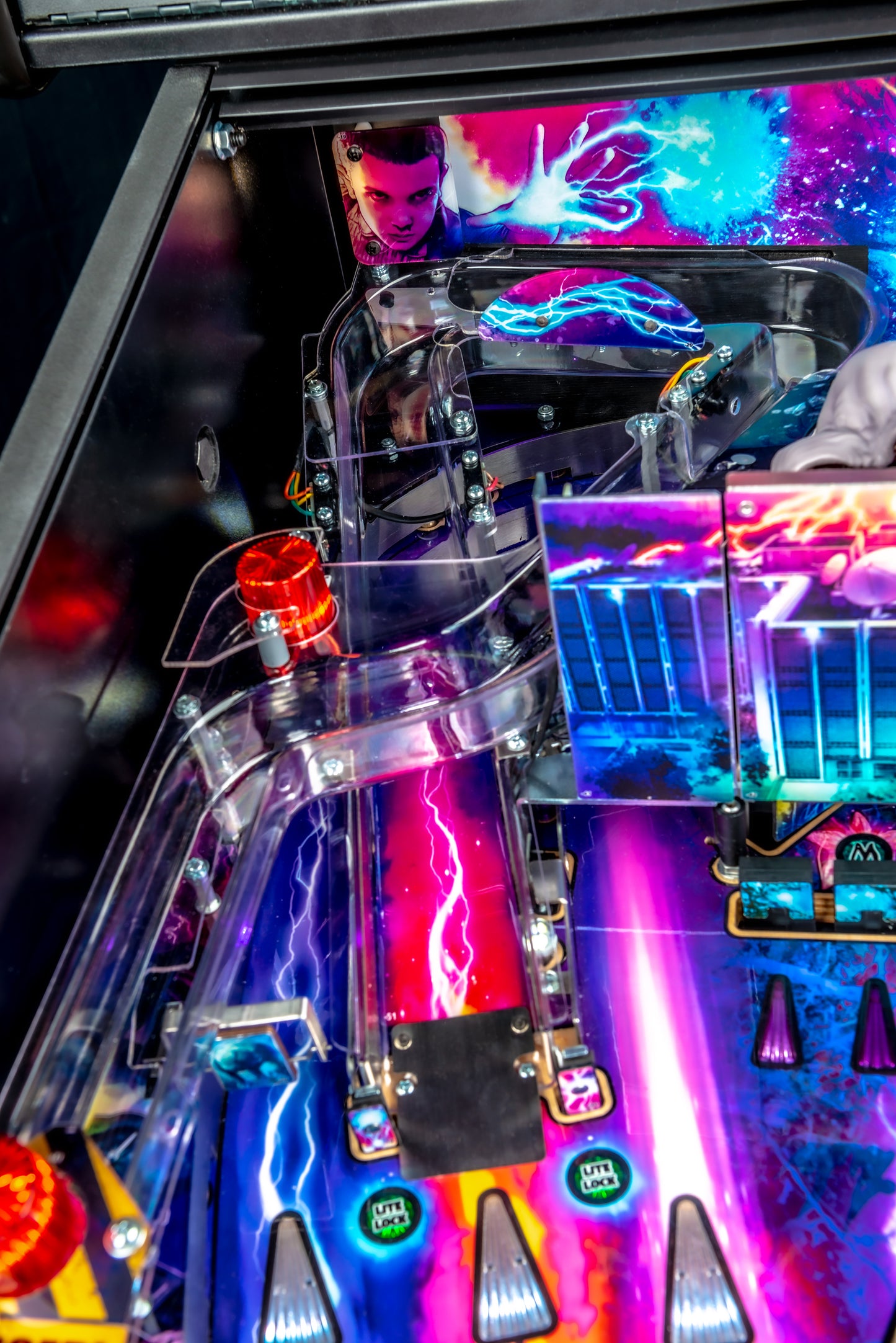 STRANGER THINGS PRO Edition Flipper - STERN Pinball